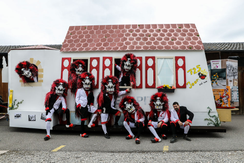 Sonntags Umzug im Stedtli LAUFEN
