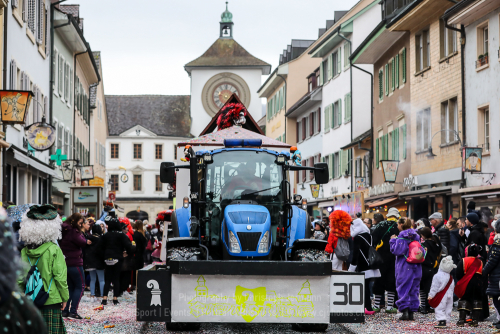 Dienstags Umzug im Stedtli LAUFEN