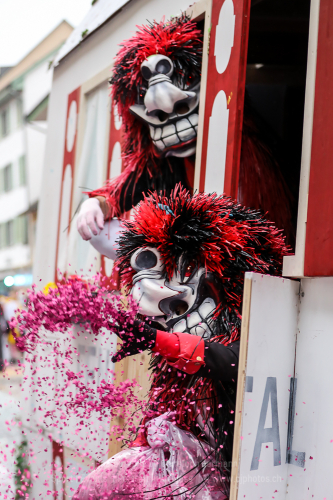 Dienstags Umzug im Stedtli LAUFEN